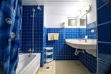 Ba&ntilde;o grande (con ba&ntilde;era)