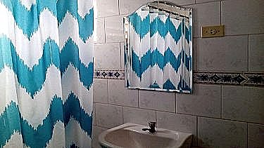 Ba&ntilde;o habitacion 1