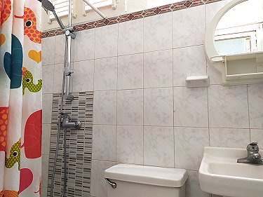 Ba&ntilde;o 1