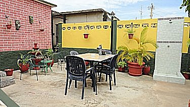 Detalle de la ducha del patio