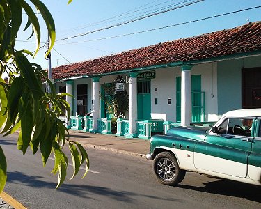 Exterior de casa de Cusa