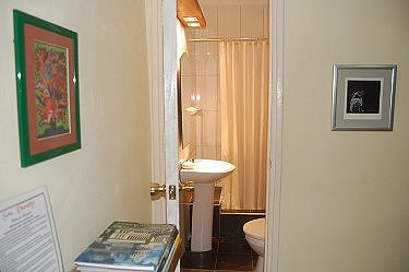 Ba&ntilde;o visto desde fuera 