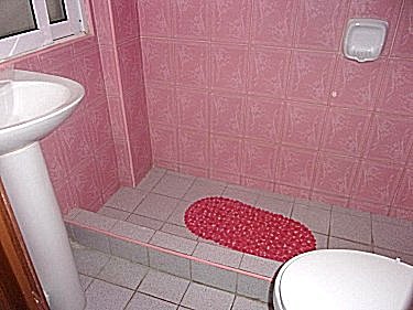 Ba&ntilde;o de una habitacion