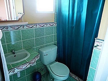 Ba&ntilde;o de la habitacion 3