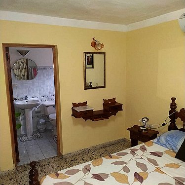 Habitacion 1 con ba&ntilde;o dentro