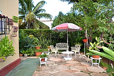 Terraza al lado de la Casona