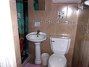 Ba&ntilde;o de una habitacion
