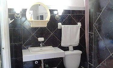 Otro de los ba&ntilde;os