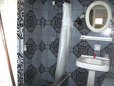 Ba&ntilde;o de la casa de Ana Rivero