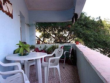 Terraza con vistas a calle Linea